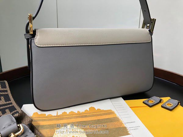 FENDI女包 Baguette中號手袋 翻蓋設計 小牛皮 芬迪女肩背包 可斜跨  fdz2064